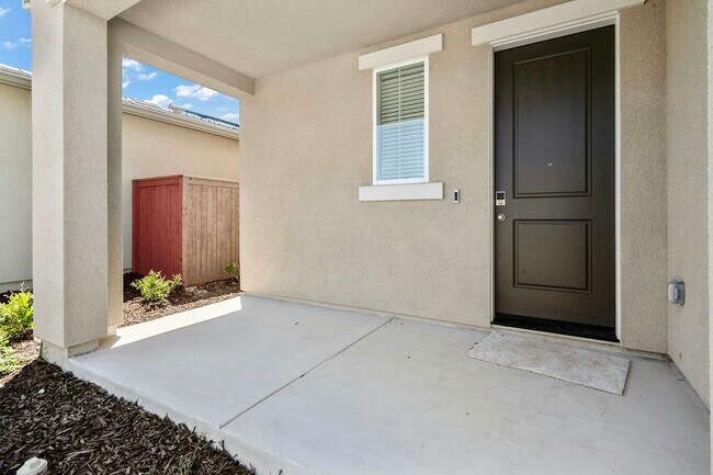 Building Photo - 3278 Vallonea St