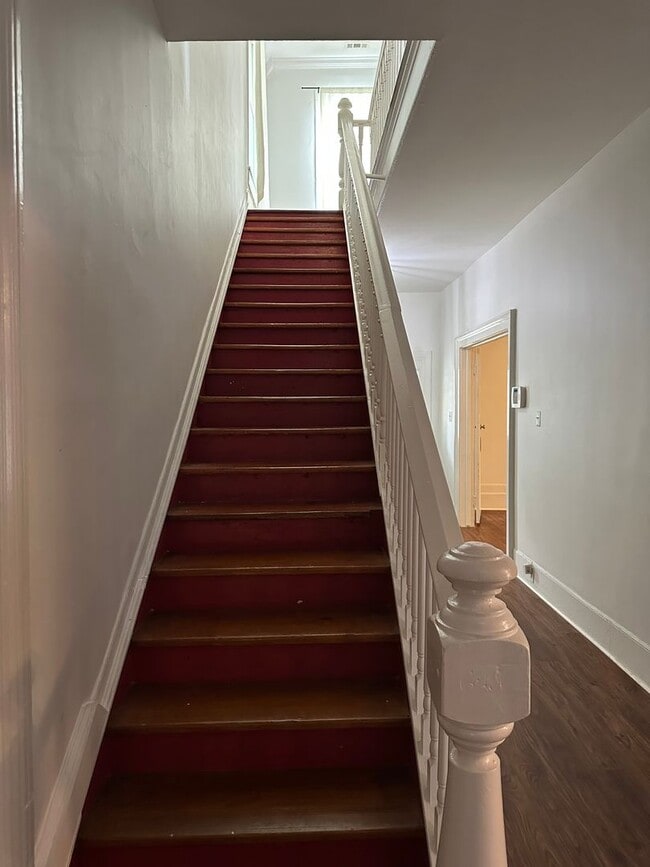 Building Photo - Historic 3 Bed 2 Bath Home in Downtown Was...