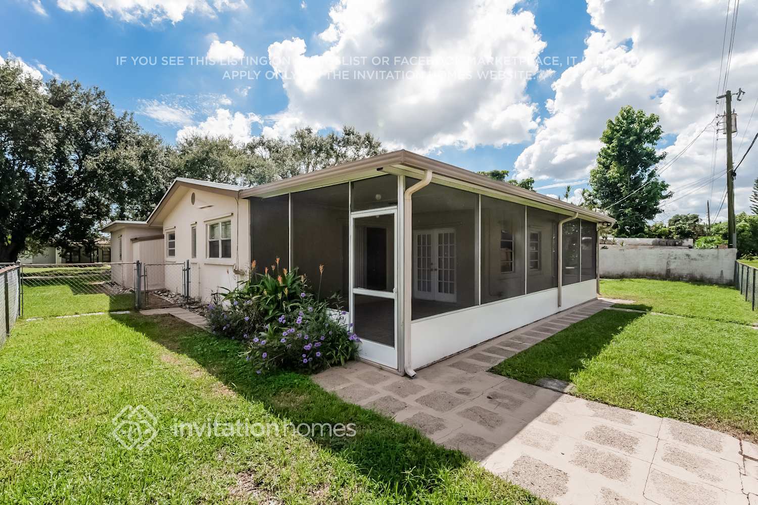 Building Photo - 206 S 57th Way