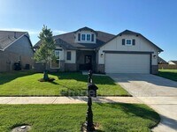 Building Photo - 13143 S 72nd E Ave