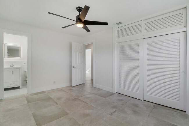 Building Photo - 636 Eastwind Dr