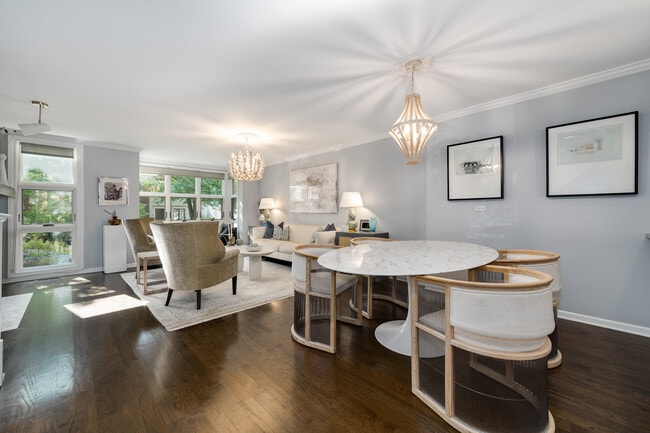 Building Photo - 2389 N Wayne Ave