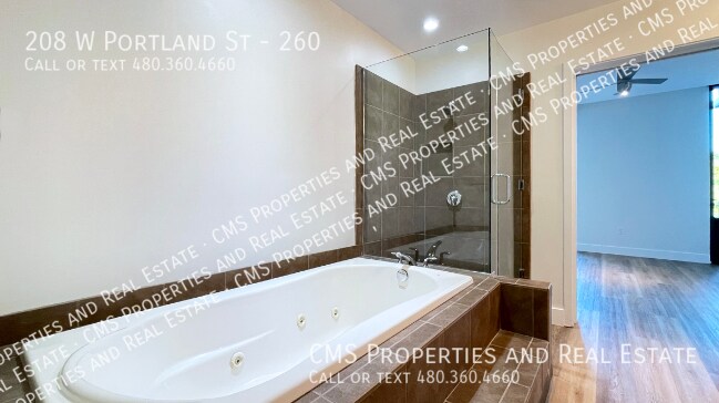 Building Photo - 208 W Portland St