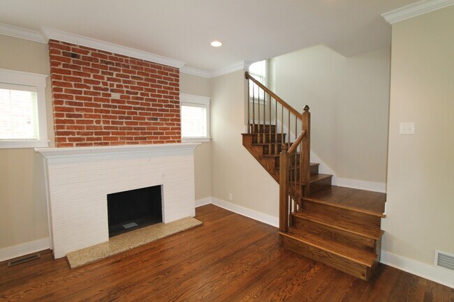 Building Photo - 307 S 50th St