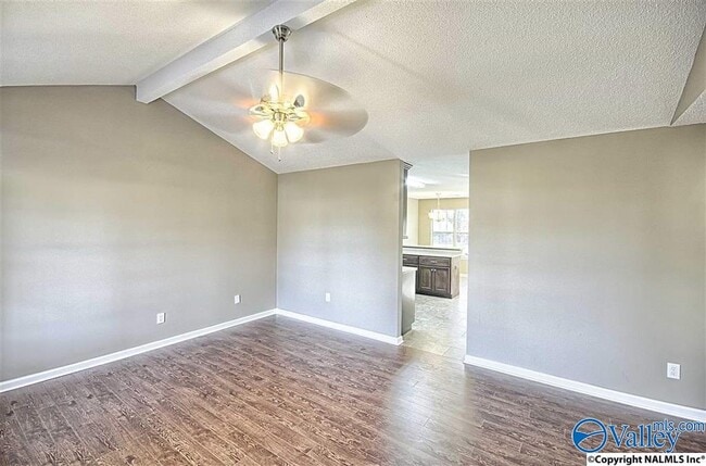 Building Photo - 105 Grey Fawn Trail