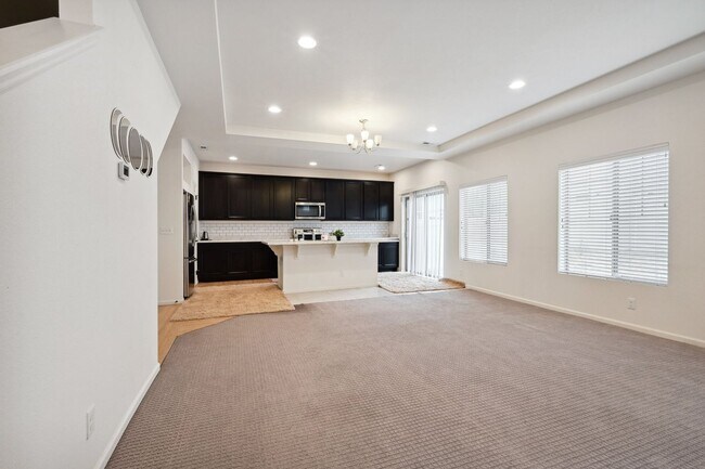 Building Photo - 3 Bedroom Single Family in Denver