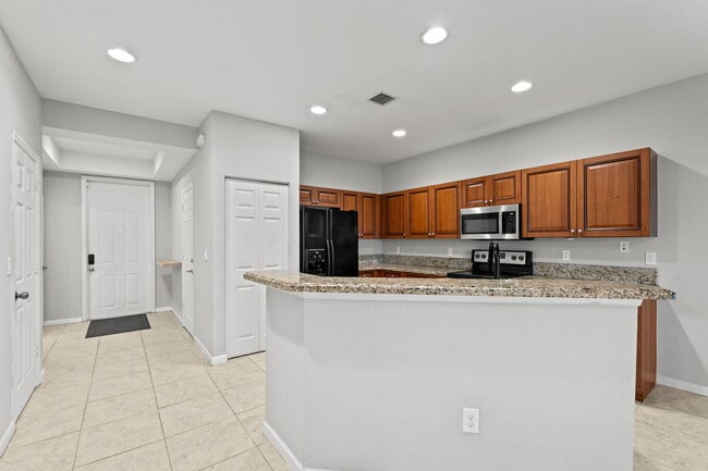 Building Photo - 1411 Lucaya Dr