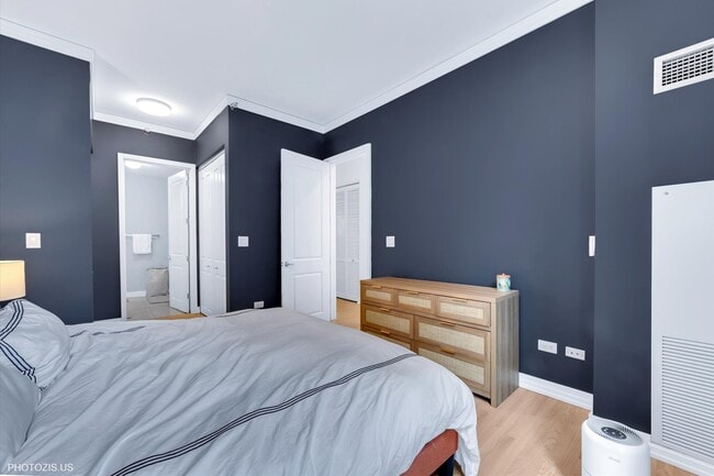 Building Photo - 170 W Polk St