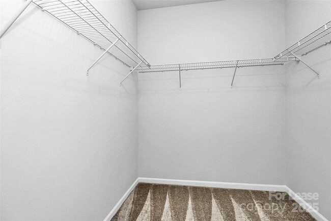 Building Photo - 720 Herlong Ave