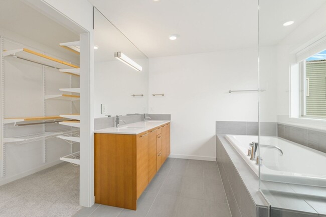 Building Photo - 3015C 60th Ave SW