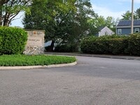 Building Photo - Spacious 4 Bedroom in Stonegate