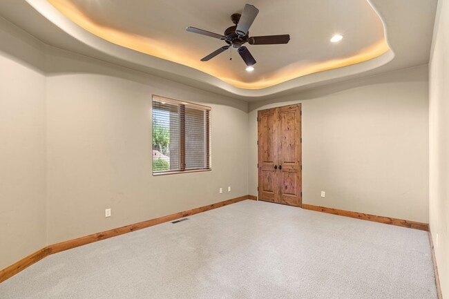 Building Photo - 3052 Snow Canyon Pkwy