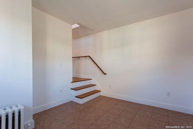 Building Photo - 12 Dunham Rd