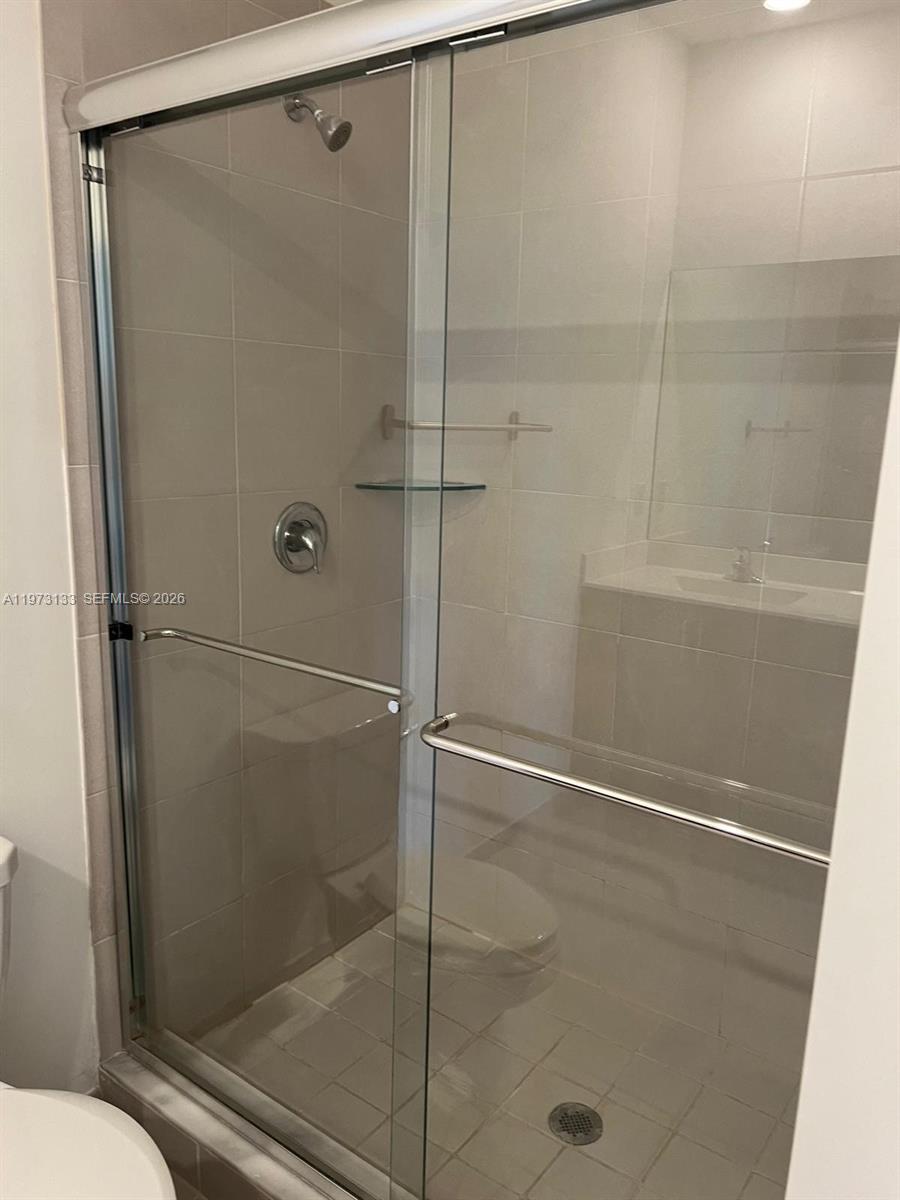 Building Photo - 20564 NE 5th Pl