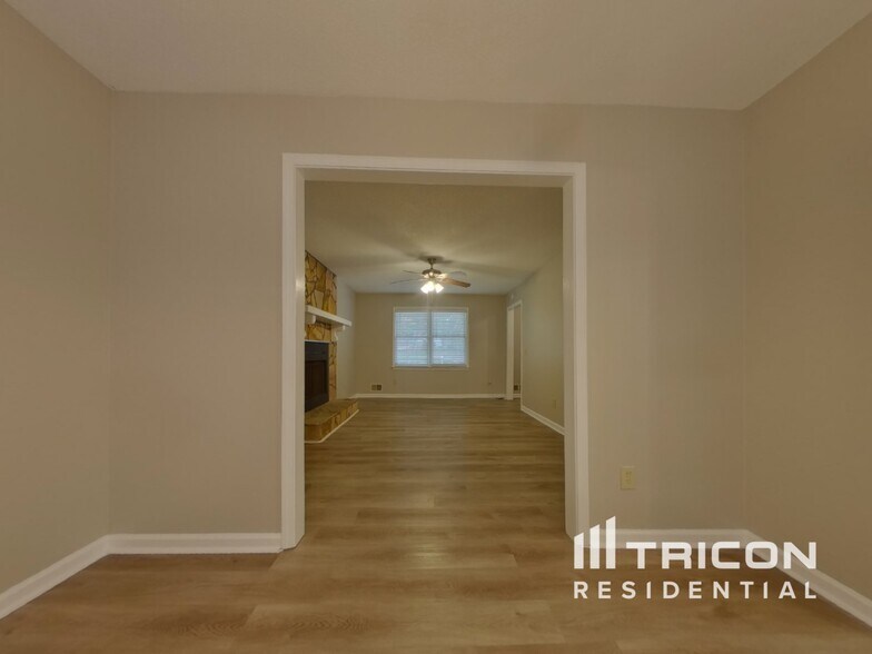 Building Photo - 1418 Millstream Trail NW