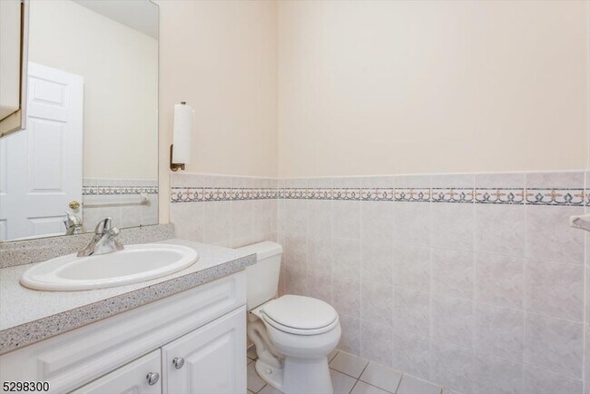 Building Photo - 627 Old Dover Rd