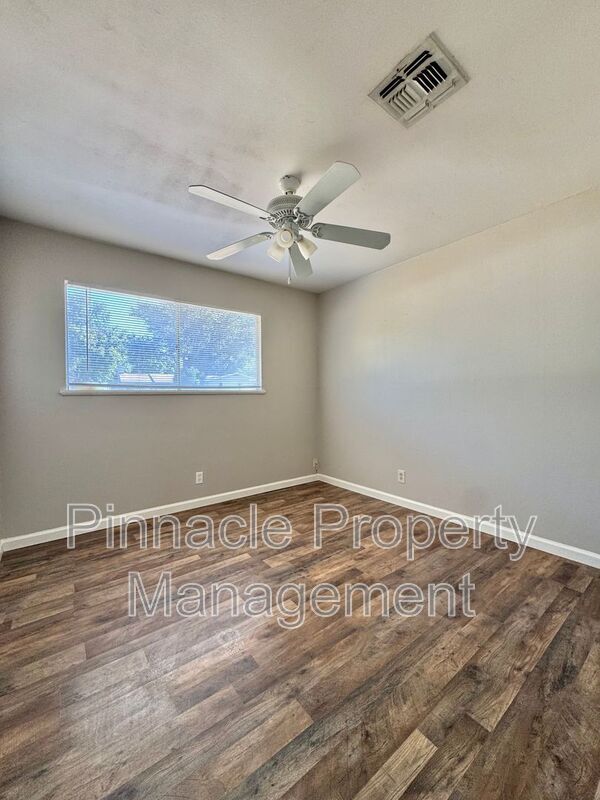 Building Photo - 2707 Lsu Ave