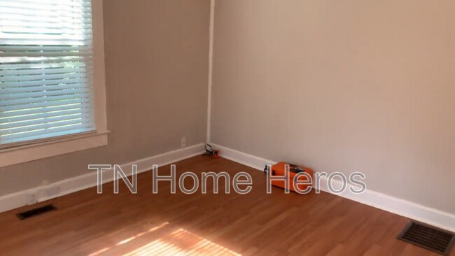 Building Photo - 1621 Mingle Ave