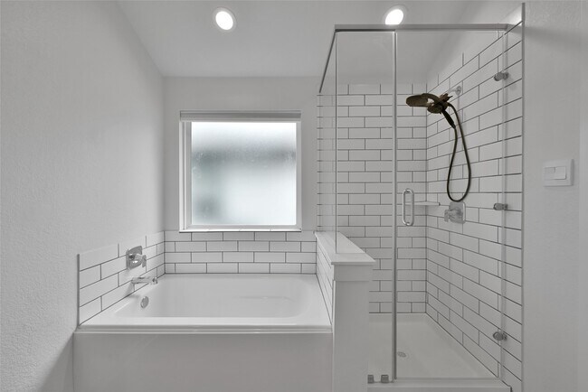 Building Photo - 14213 Wonder Lake Ln