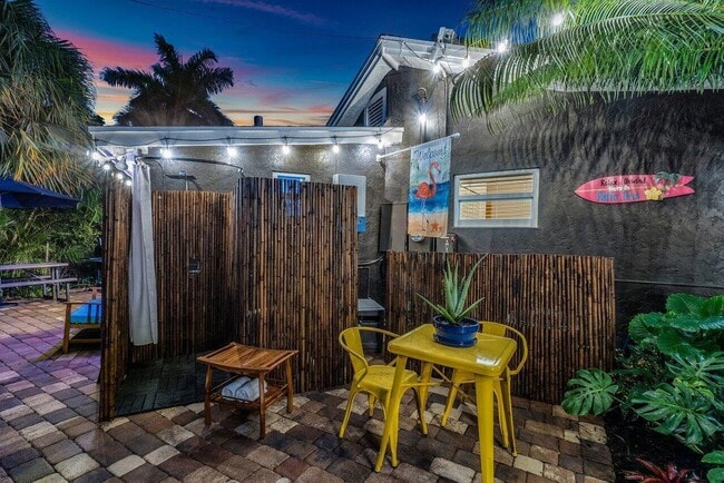 Building Photo - 1911 Parker Ave