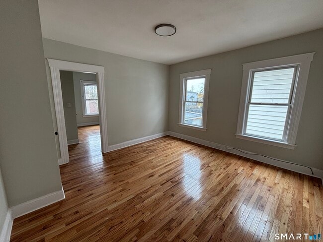 Building Photo - 241 Lewis St