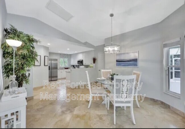 Building Photo - 11499 Forest Mere Dr