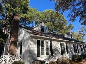 Building Photo - 2703 Byerly Dr N