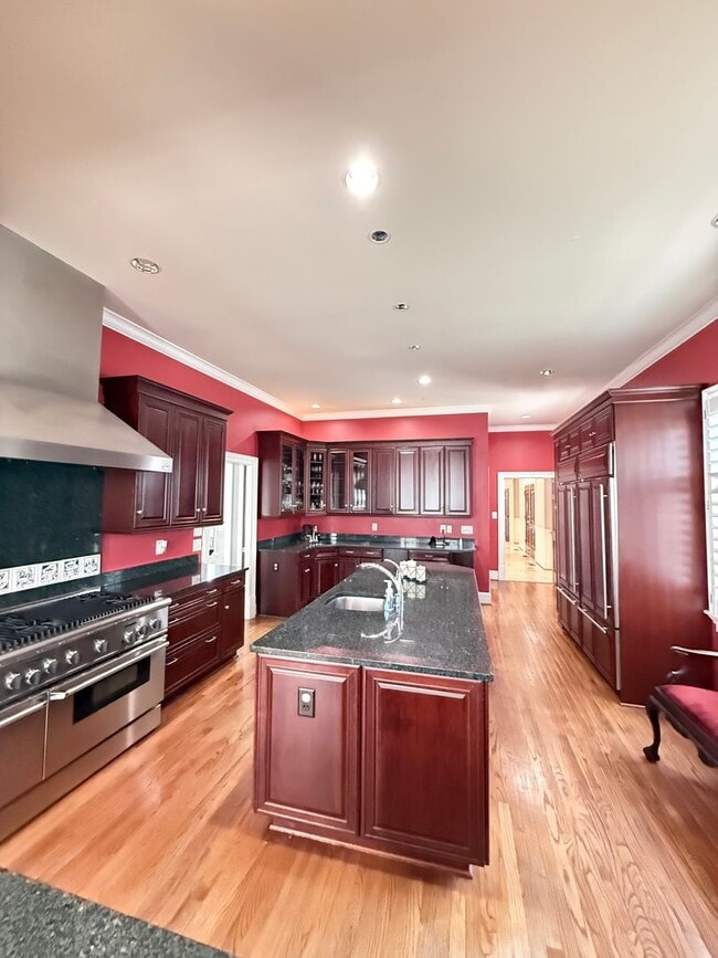 Building Photo - Kingsmill