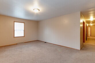 Building Photo - Moro