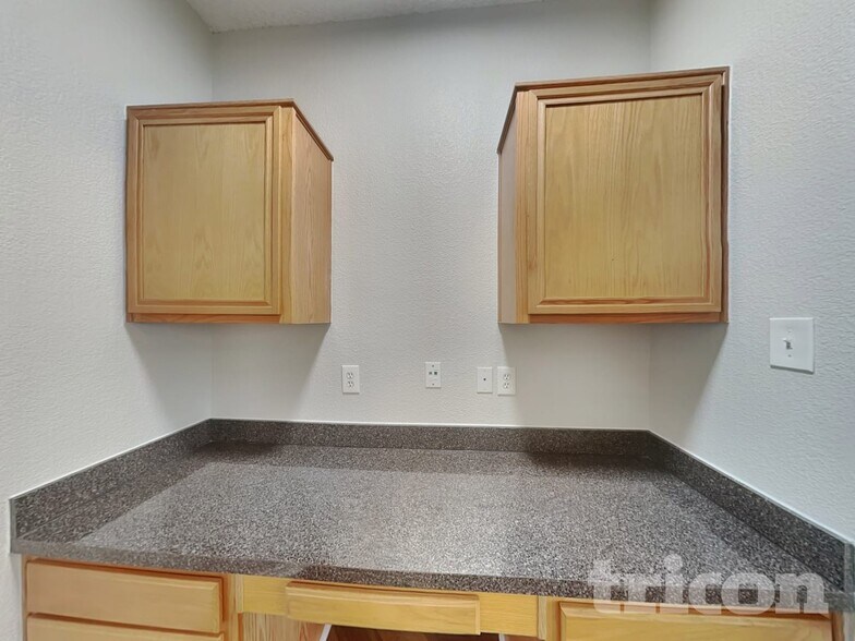 Building Photo - 6313 Downeast Dr