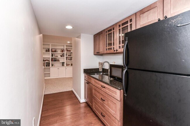 Building Photo - 12696 Kettering Dr