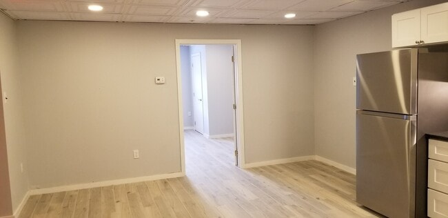 Building Photo - 2317 E Westmoreland St