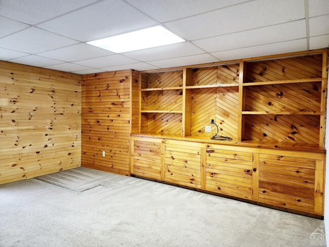 Building Photo - 285 Gridley Rd