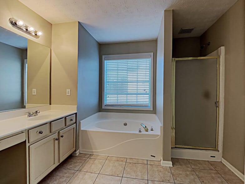 Building Photo - 1217 Everwood Dr SW