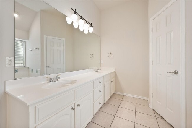 Building Photo - 6103 Sea Island Trail