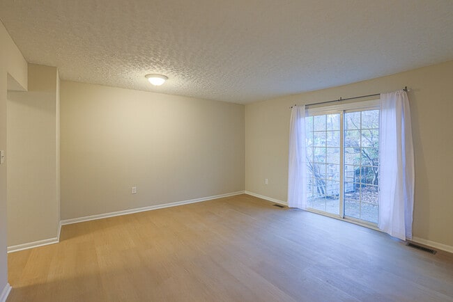 Building Photo - 3 Bedroom Rosedale MD