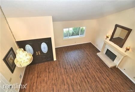 Building Photo - 7252 Elmsbury Ln