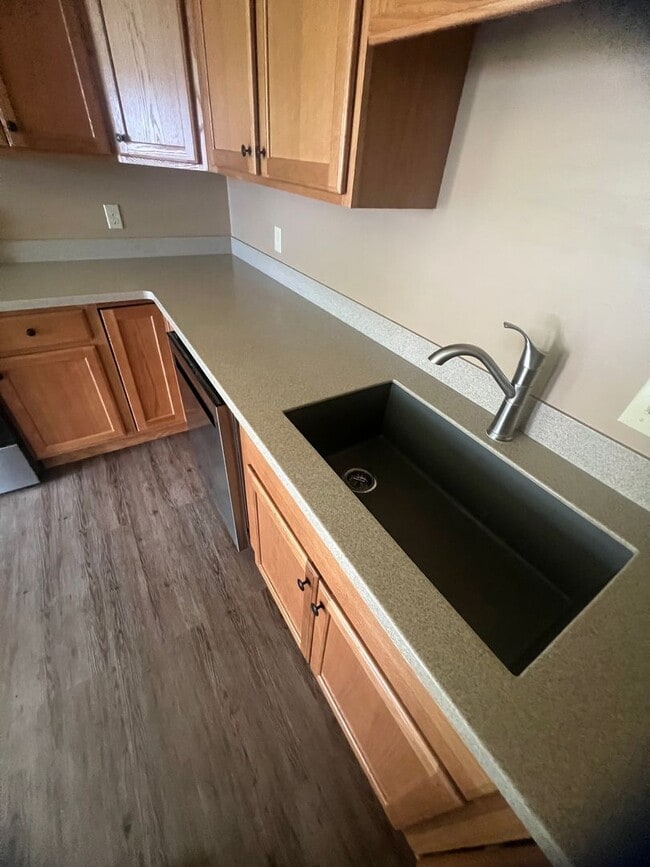 Building Photo - Large Remodeled 4 bed 2 Bath - Girard Pa