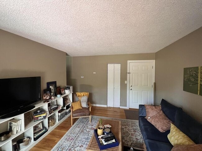 Building Photo - 12 N Michigan St