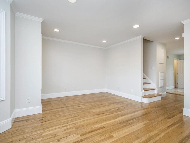 Building Photo - 24 Pequot Ave