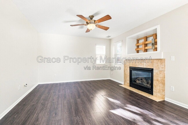 Building Photo - 5177 Pelican St