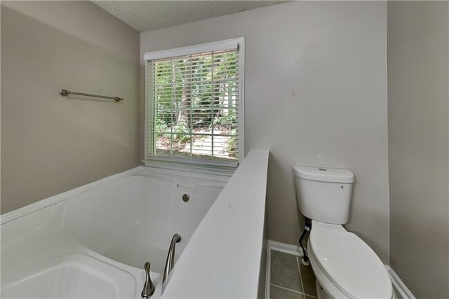 Building Photo - 339 Abbington Ln