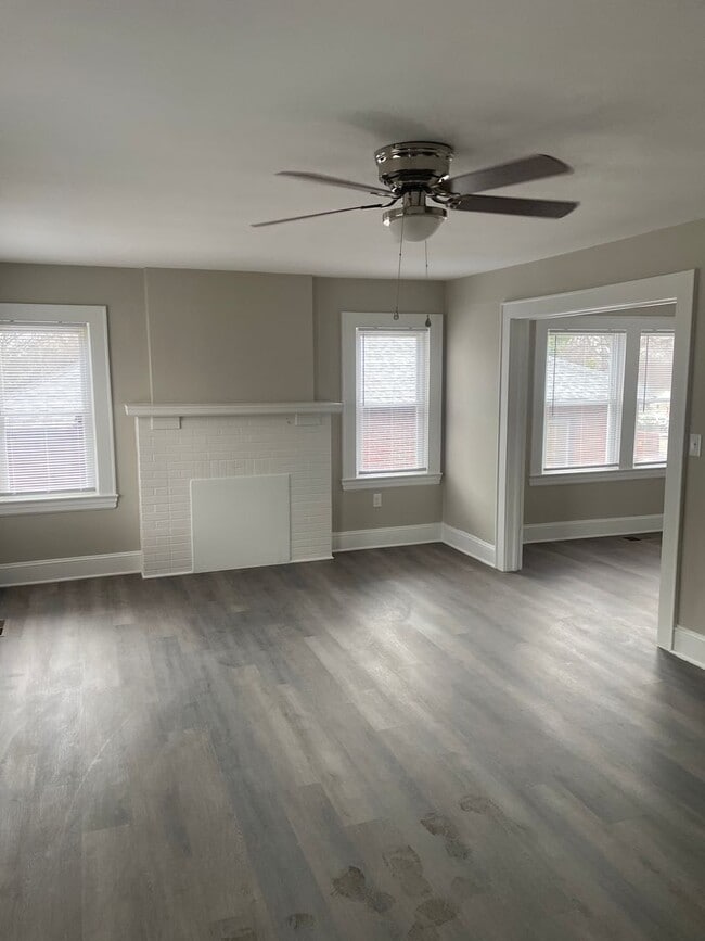 Building Photo - 207 Clayton St