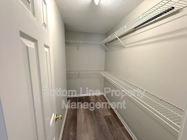 Building Photo - 9419 Elizabeth Townes Ln