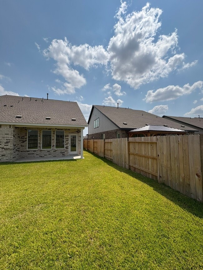 Building Photo - 6419 Seafoam Lake Dr