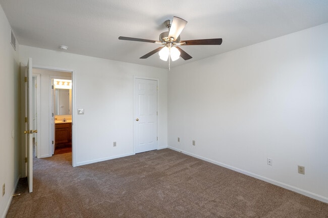 Building Photo - 3504 Delmar Ct