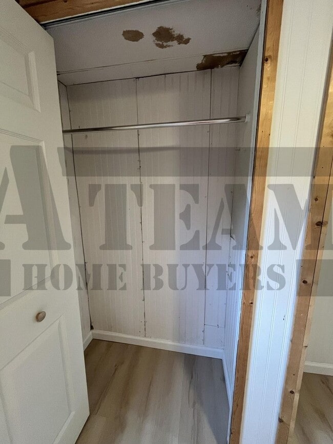 Building Photo - Charming 2-bedroom, 1-bathroom home!