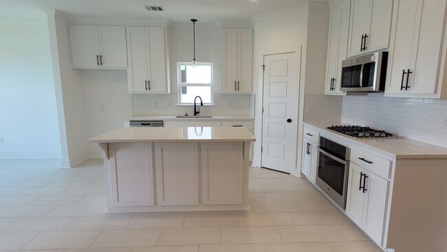 Building Photo - Beautiful 4 bedroom home in Baton Rouge