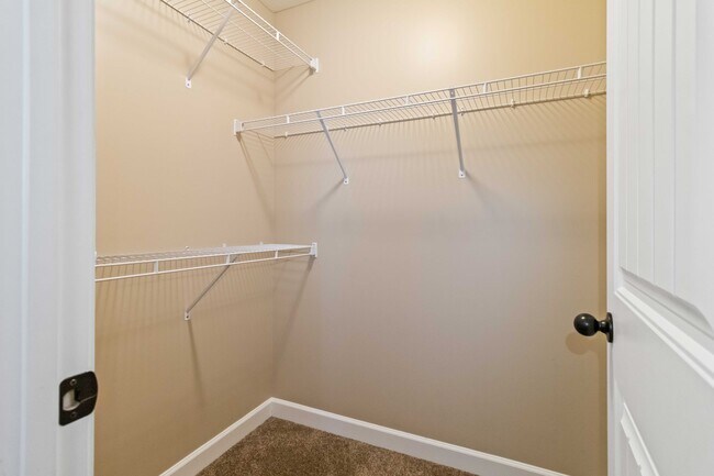 Building Photo - 130 Mistwood Ln