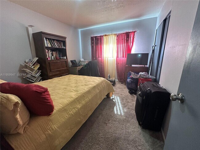 Building Photo - 1000 Lake of the Woods Blvd